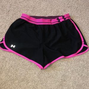 UNDER ARMOUR WORKOUT SHORTS